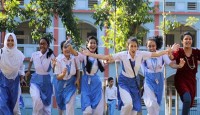 শিক্ষাপ্রতিষ্ঠান আবার লম্বা ছুটির কবলে